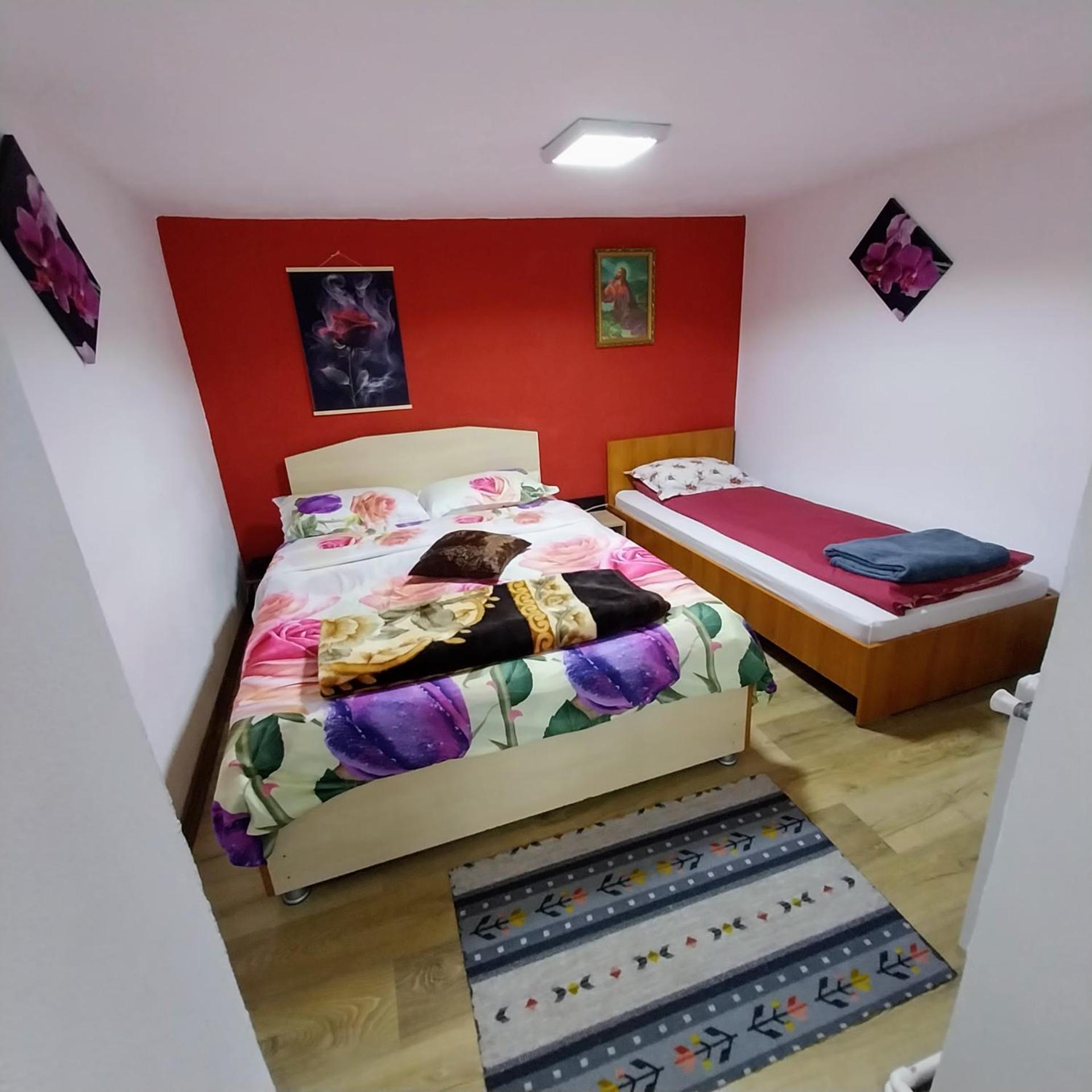 Hotel Casa Andreea à Novaci-Străini Extérieur photo